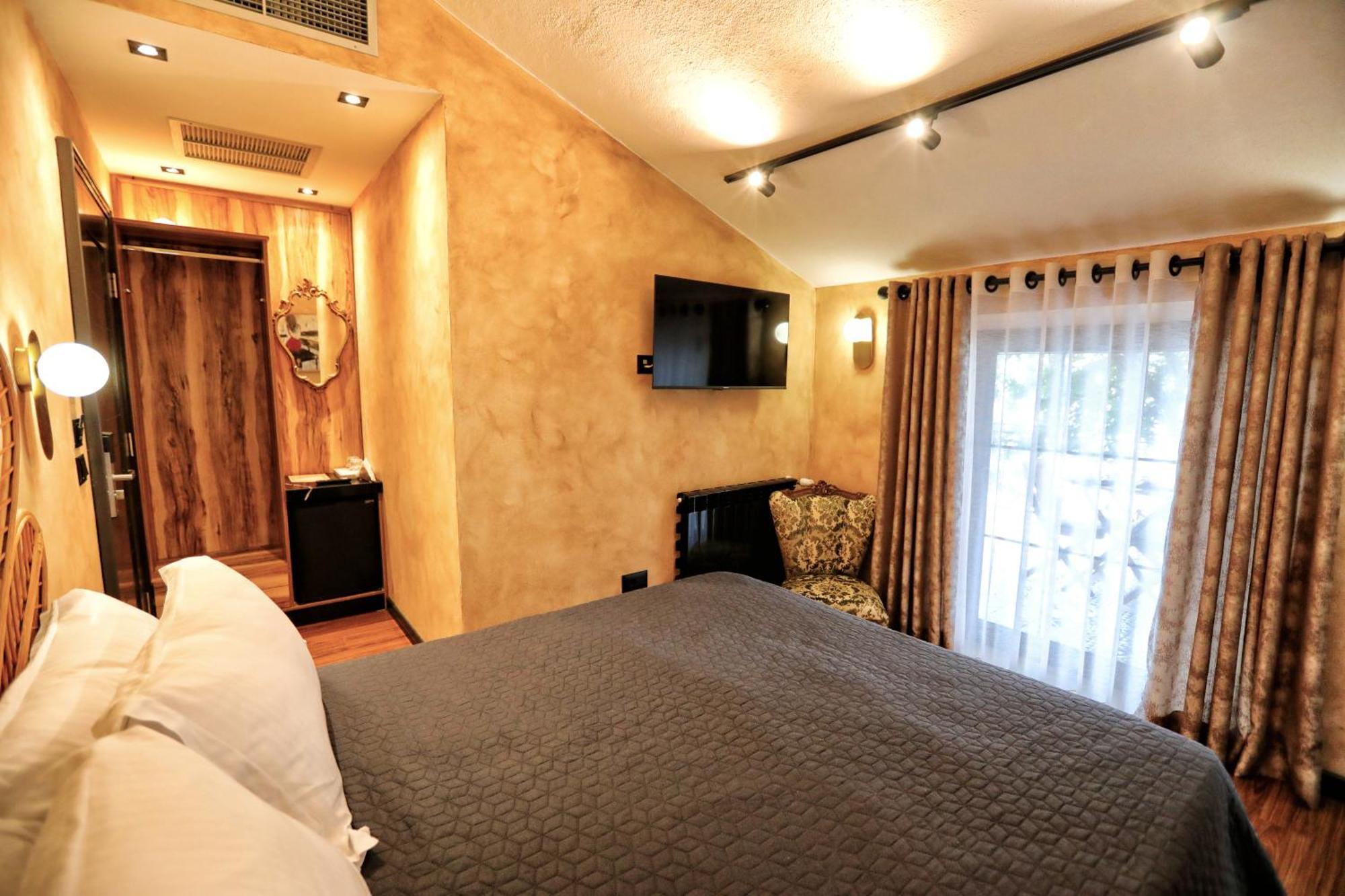 Hotel Labiatan Zogaji Kültér fotó