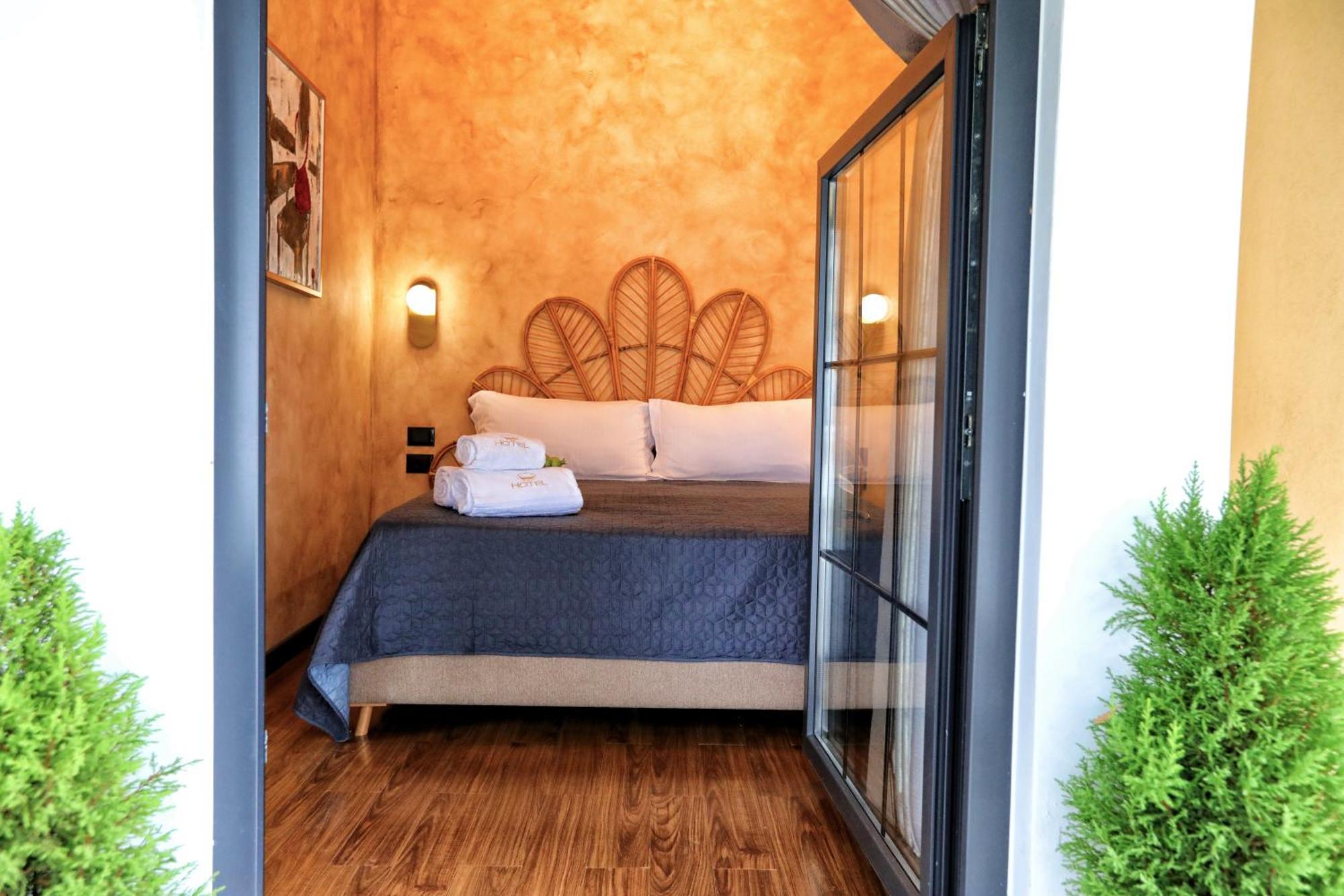Hotel Labiatan Zogaji Kültér fotó