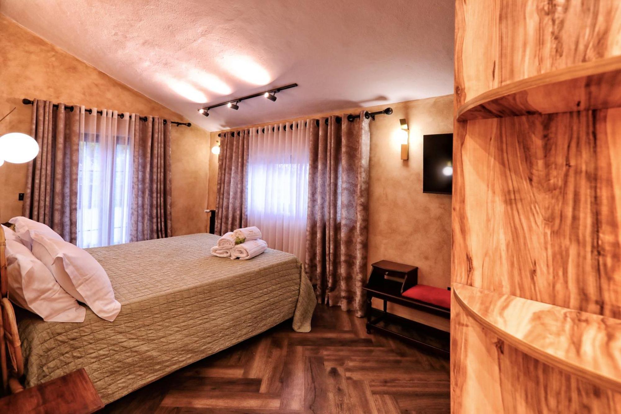 Hotel Labiatan Zogaji Kültér fotó